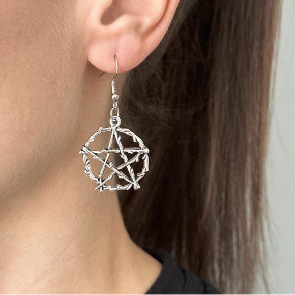 Any 4/$25! Silver Barbed Wire Pentagram Drop Earrings - Picture 2 of 9